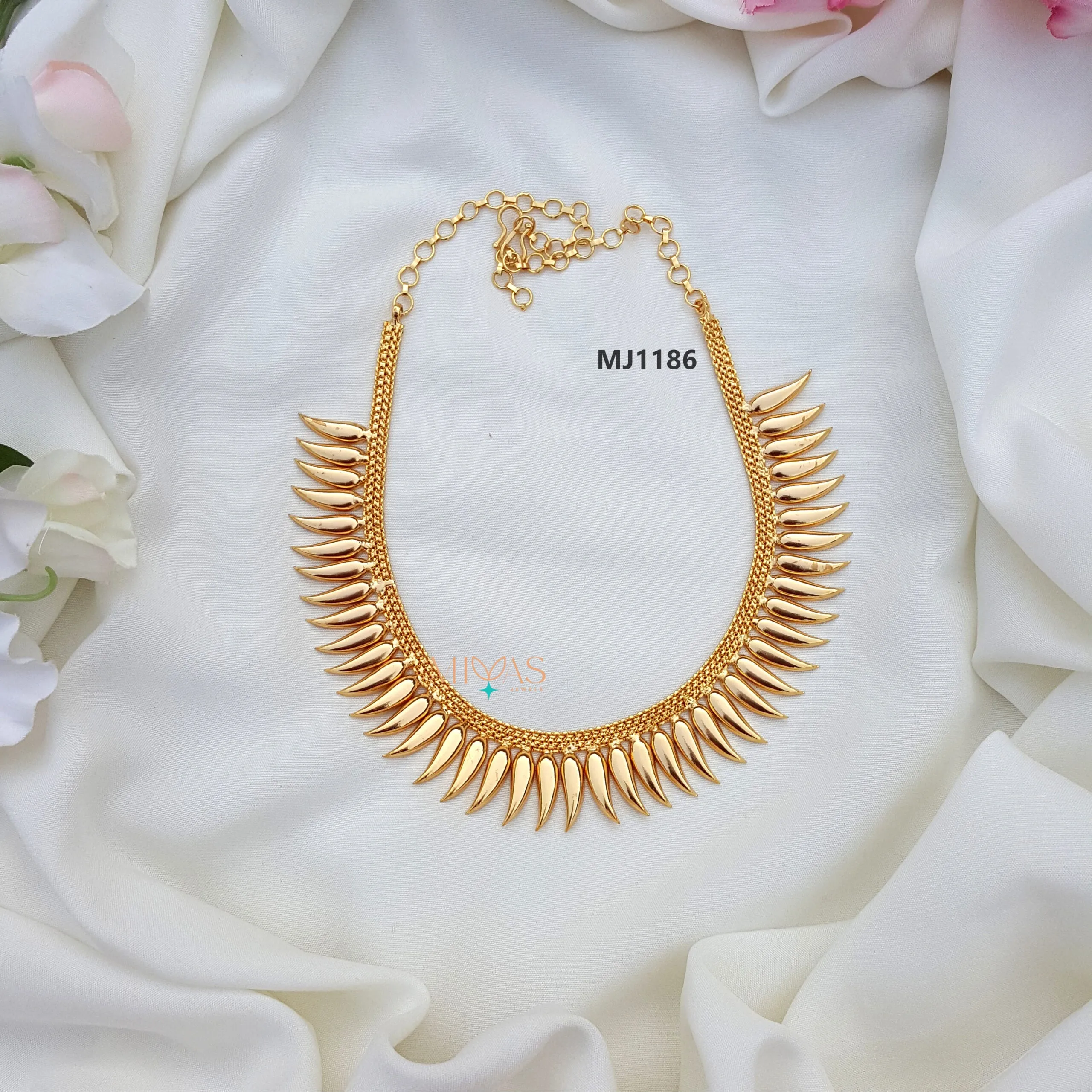 Beautiful Mango Paisley  Short Necklace