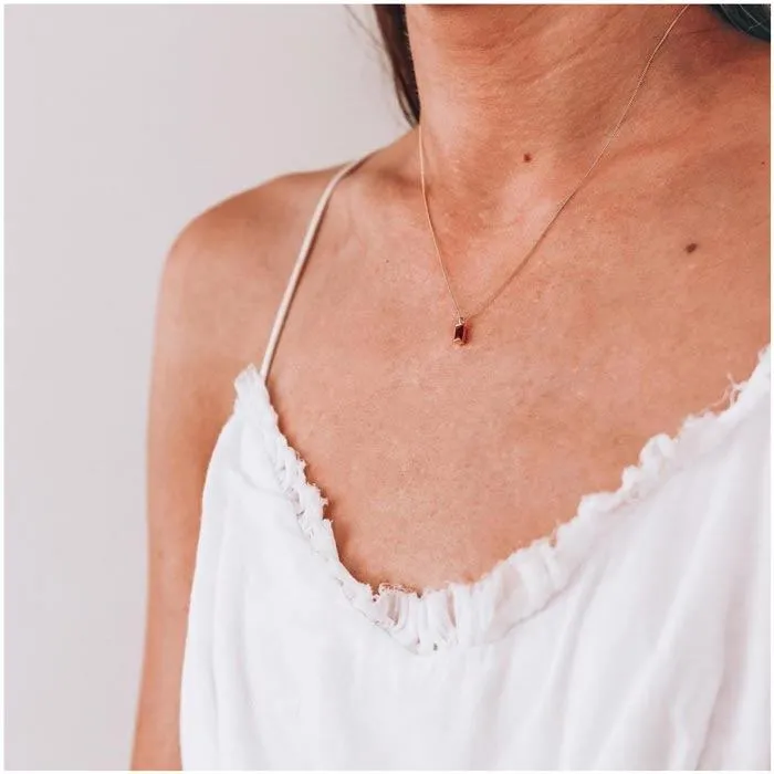 Deluxe Baguette Garnet Necklace - Gold