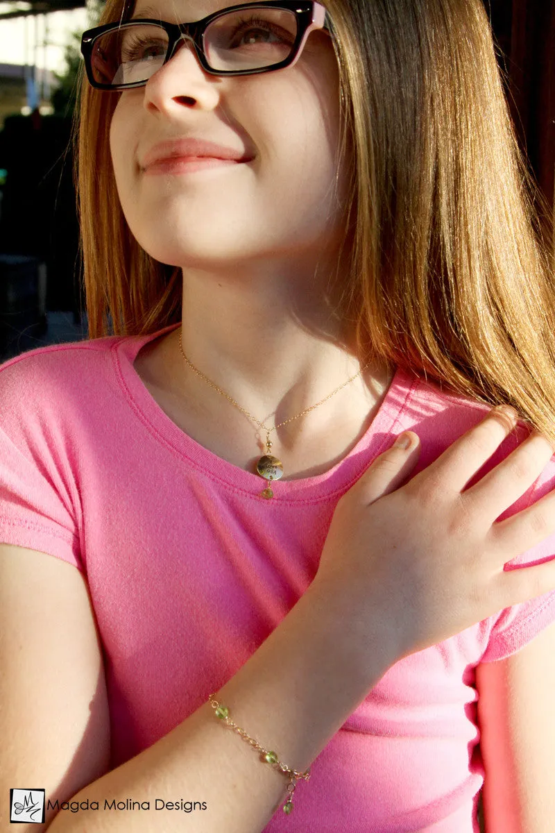 Mini Goddess (children) "i love mom/dad" Necklace With Peridot Gems