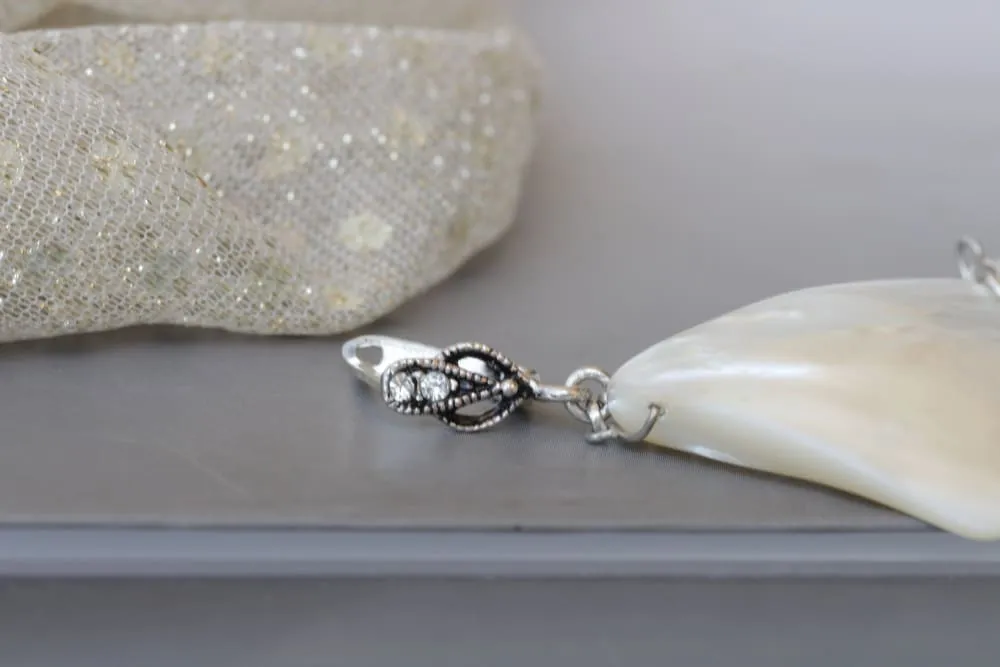 WHITE SHELL EARRINGS
